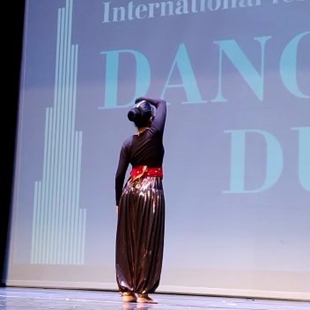 Shaili Gaudana presenting a bandish in a Kathak infused with contemporary style of dancing. #classicalIndiandance #kathak #kathakinfilms #Dubaidance #IndianDubai #kathakwithgurukul